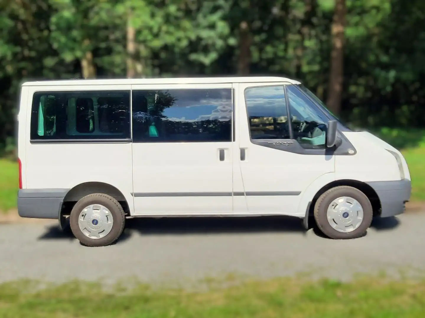 Ford Transit FT 300 K Trend Weiß - 2