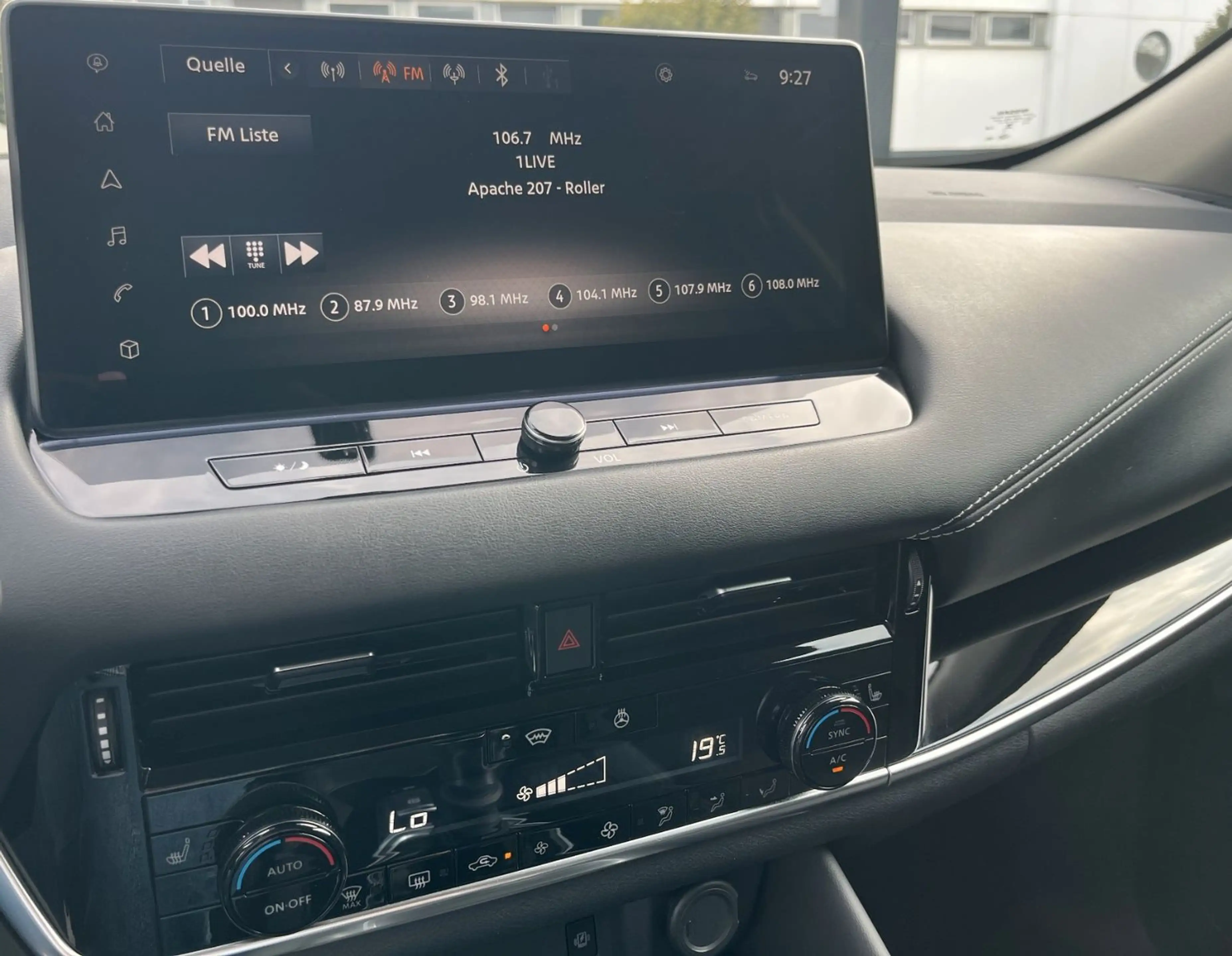 Nissan Qashqai N-Connecta 140 abs. TOP-Ausstg. 1Hd Gar — photo 14