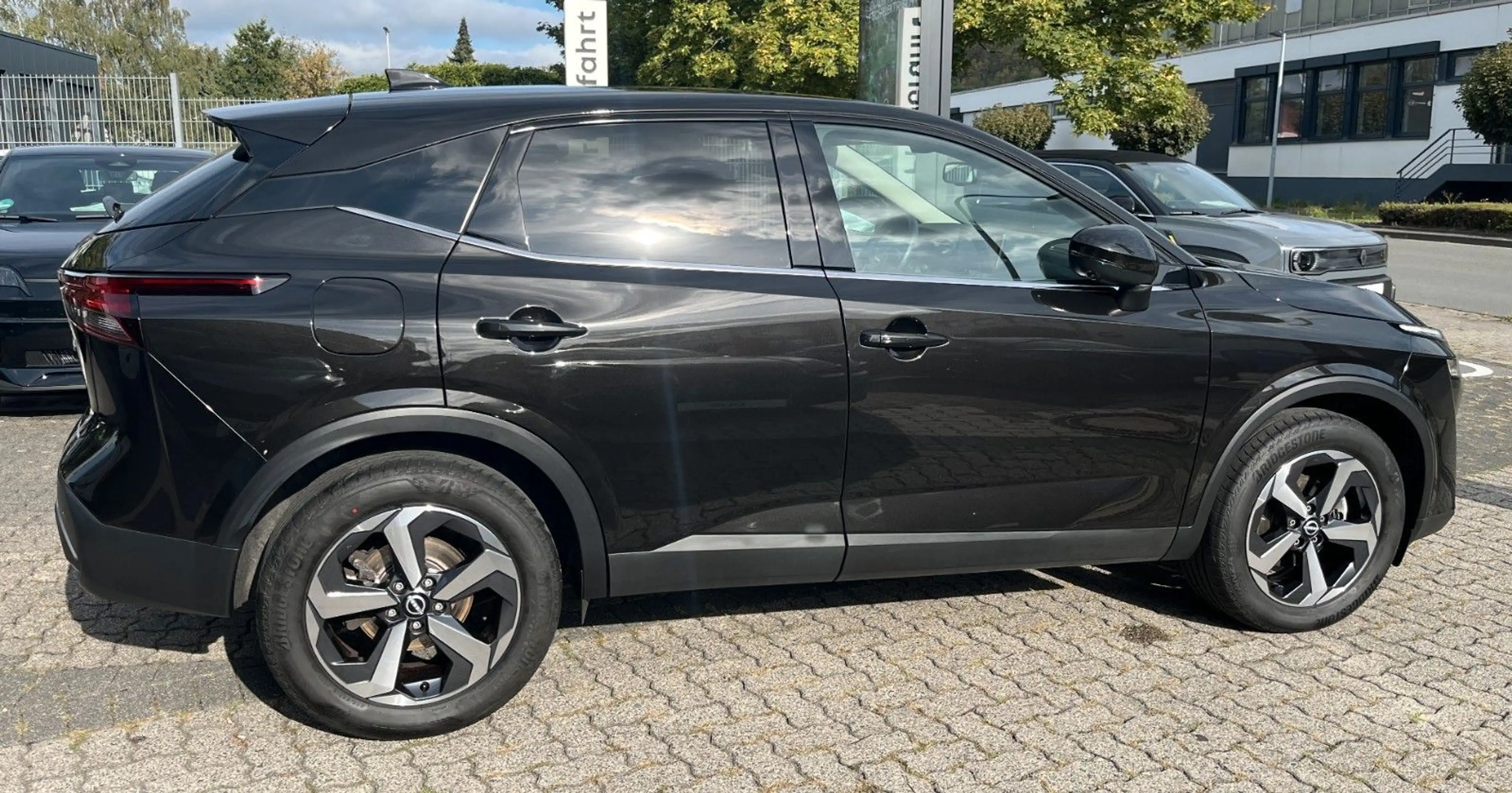 Nissan Qashqai N-Connecta 140 abs. TOP-Ausstg. 1Hd Gar — photo 6