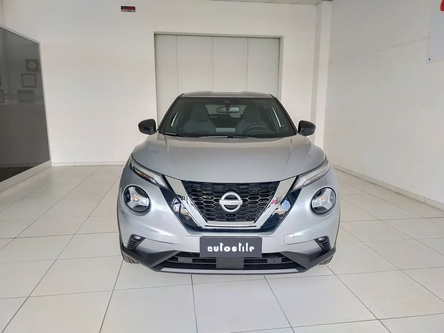 Nissan Juke Juke 1.0 DIG-T 114 CV DCT N-Connecta KM0 Gris - 2
