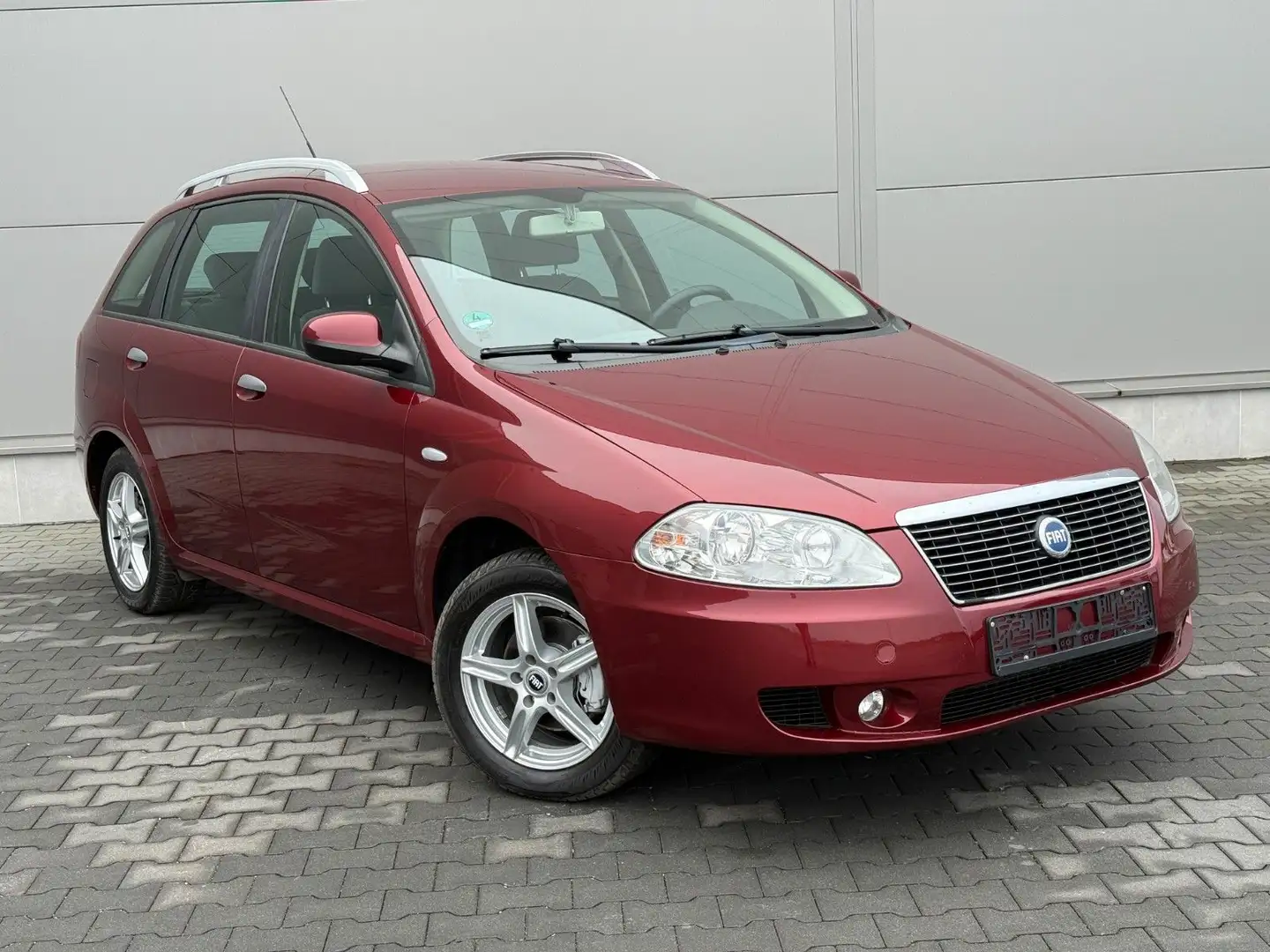 Fiat Croma 1.8 16V MPI Dynamic - 1
