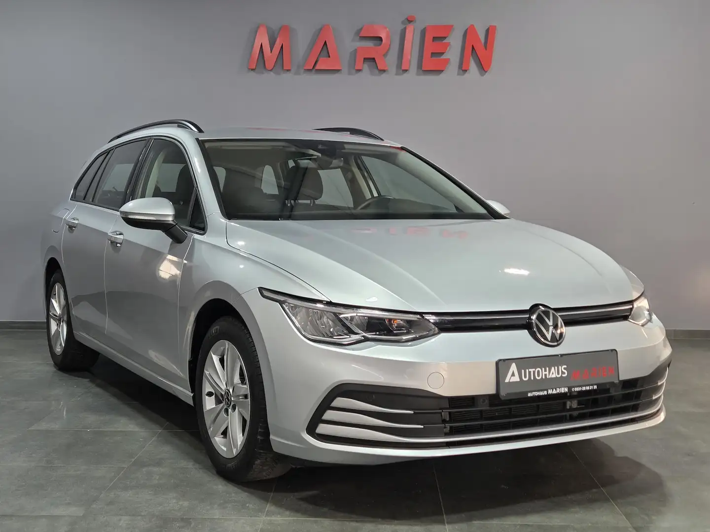 Volkswagen Golf Variant 8 1.5 TSI DSG*LED*NAVI*AHK*VIRTUAL Silber - 2