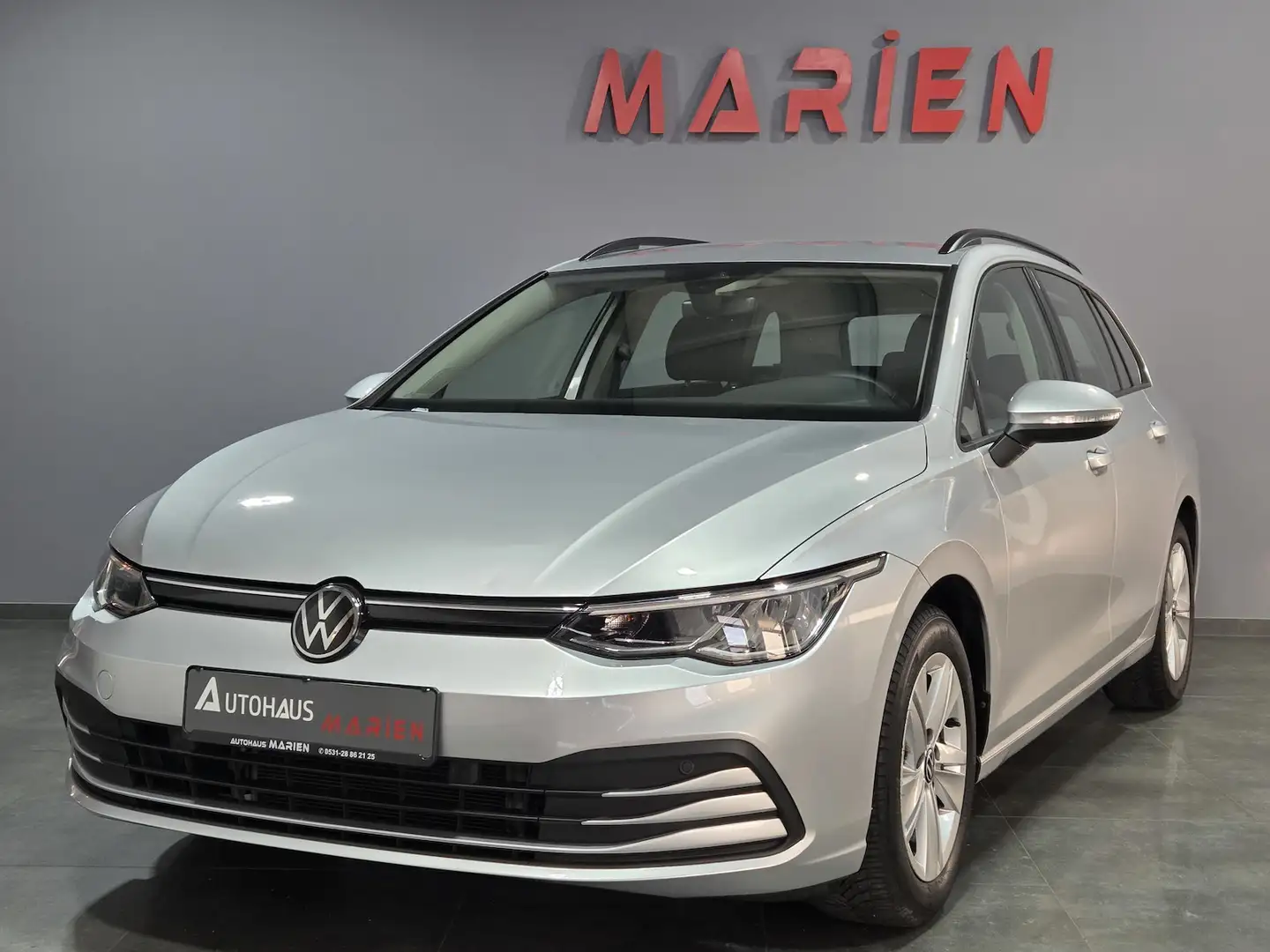 Volkswagen Golf Variant 8 1.5 TSI DSG*LED*NAVI*AHK*VIRTUAL Silber - 1