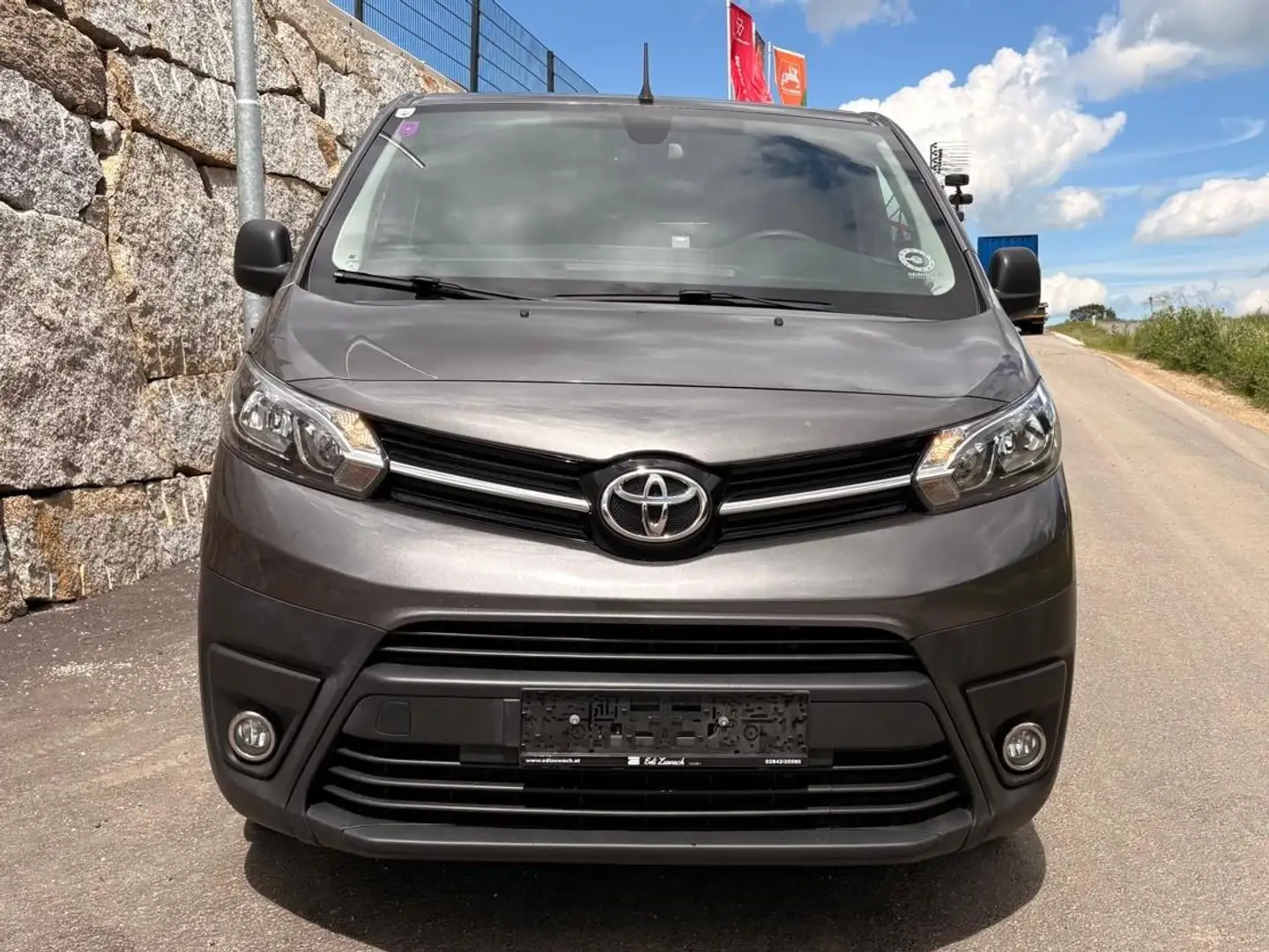 Toyota Proace L2 Kasten *neuwertiger Erstbesitz * 3x 5.219,- Grau - 2