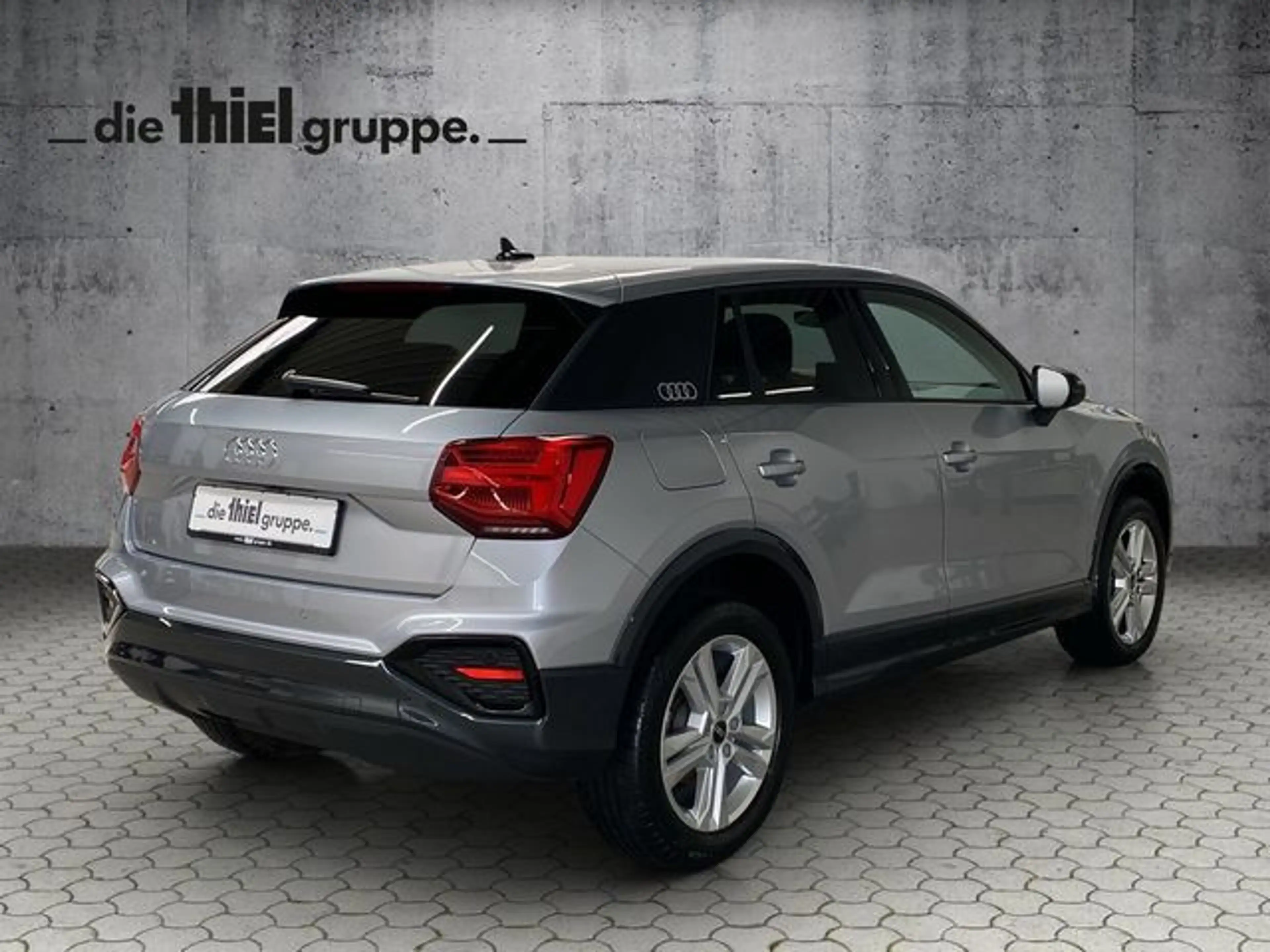 Audi Q2 35 TFSI advanced S tronic AHK+Matrix+PDC — photo 4
