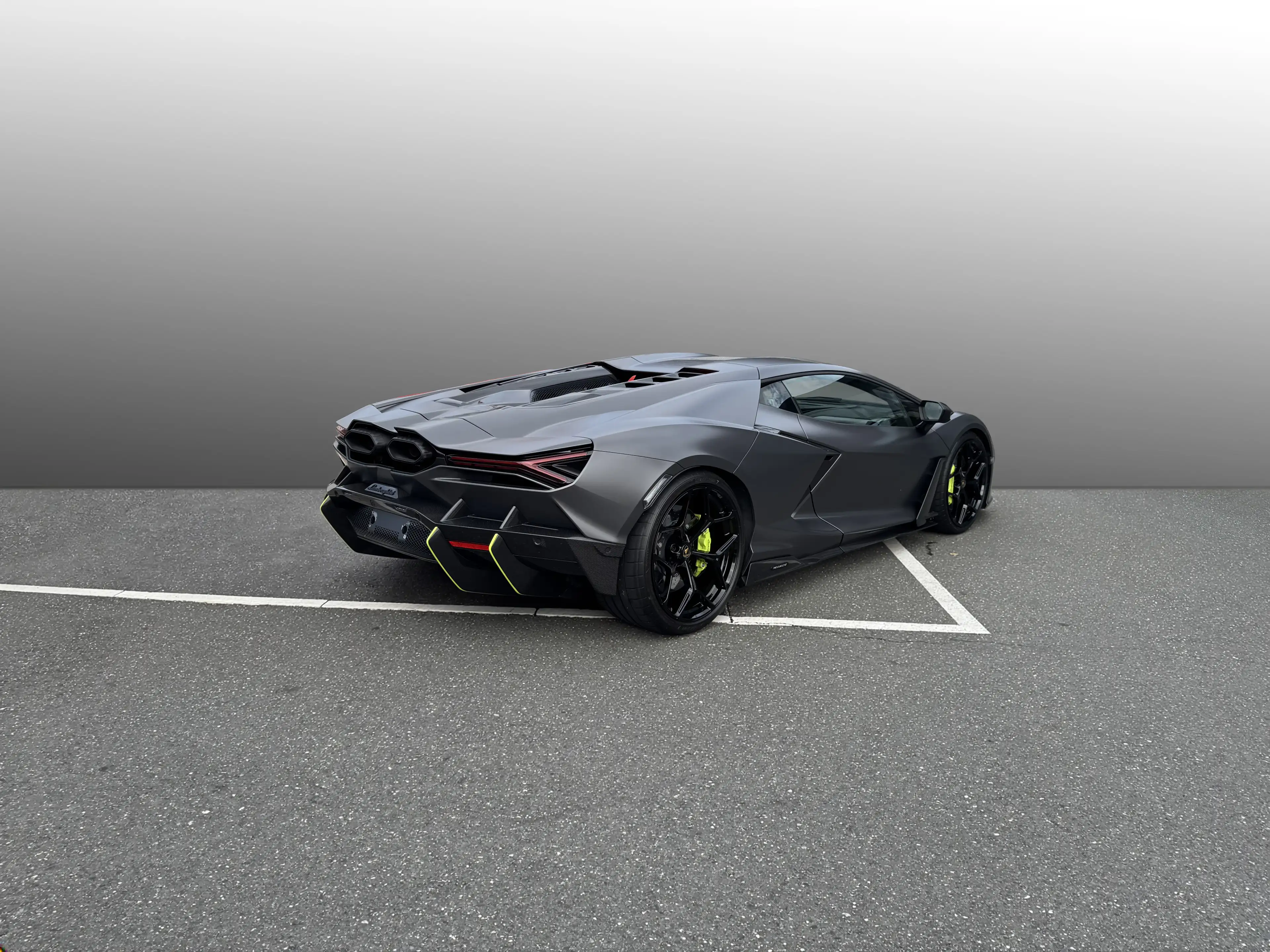 Lamborghini Revuelto Grigio Keres MY26|Matt PPF| Full Carbon — photo 4