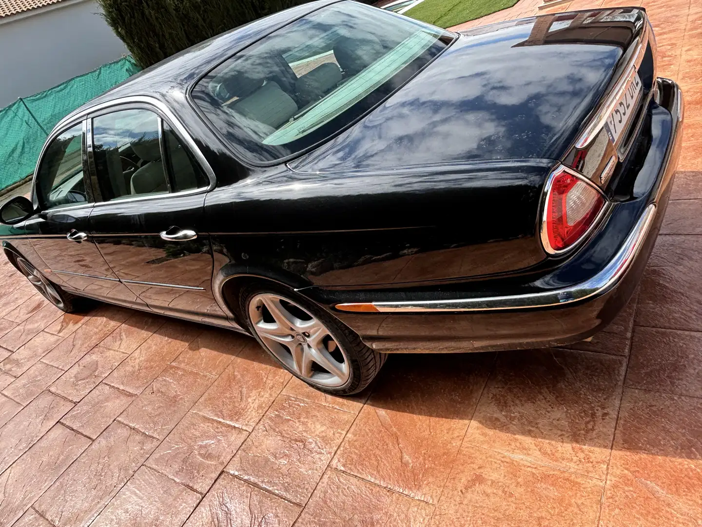 Jaguar Sovereign - 2