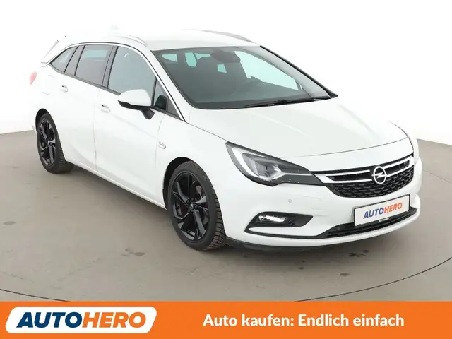 Opel Astra view 8
