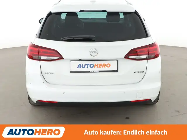 Opel Astra view 5