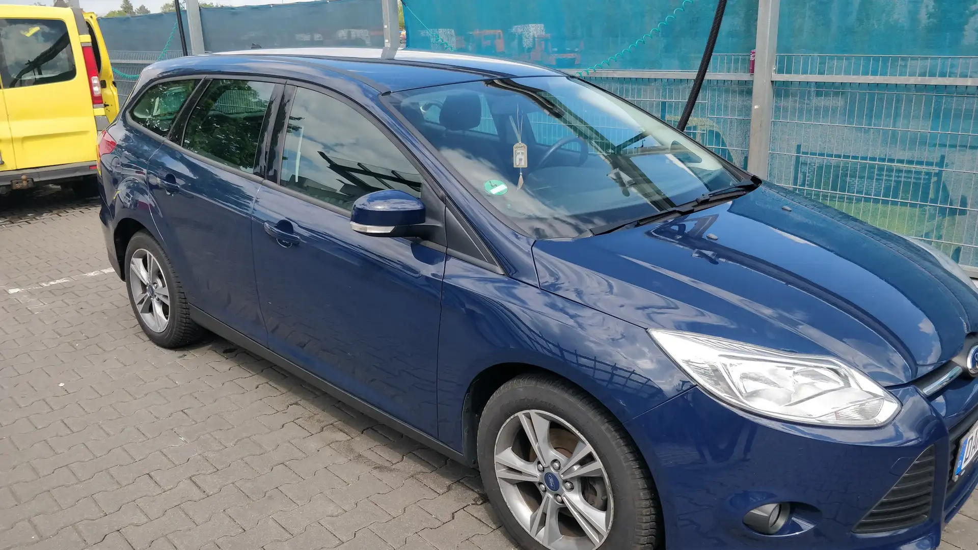 Ford Focus Focus Turnier Turnier 1.0 EcoBoost Start-Stopp-Sys Blau - 2