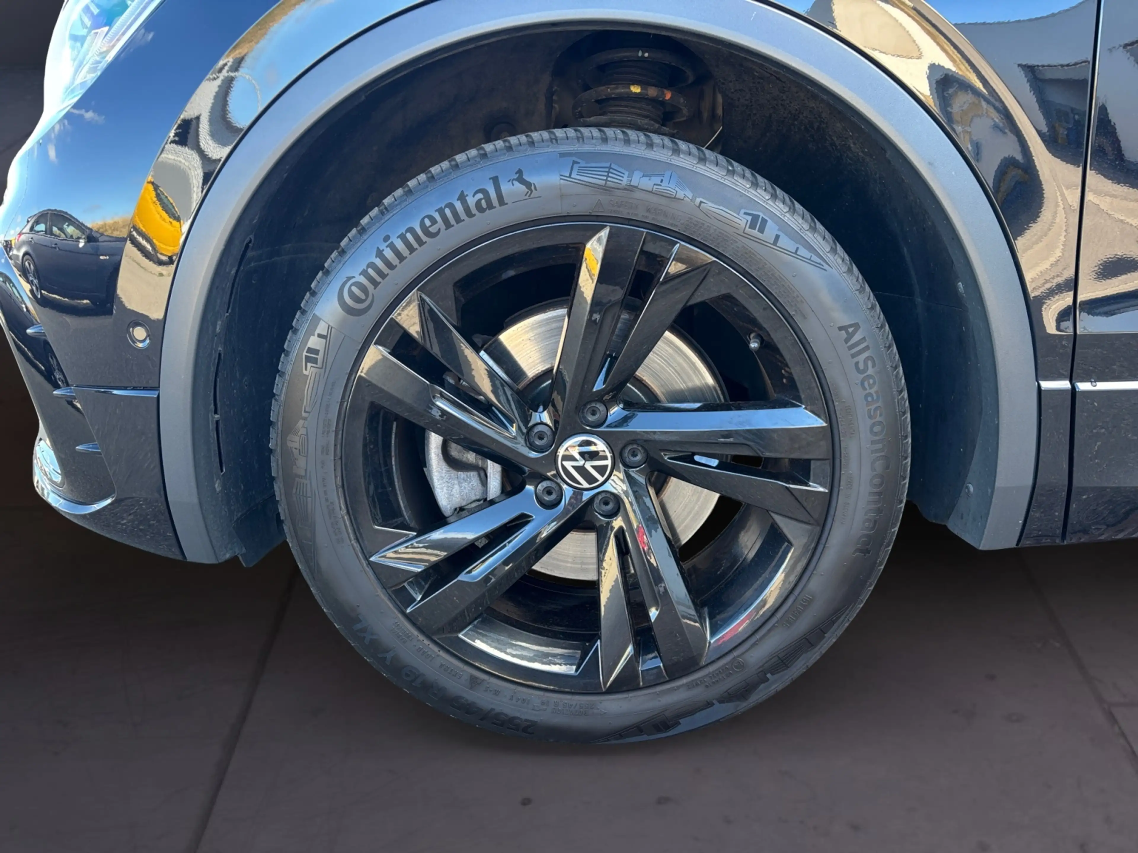 Volkswagen Tiguan Allspace 2.0 TSI DSG 4Motion R-Line RFK Pano ACC LED Stand — photo 7