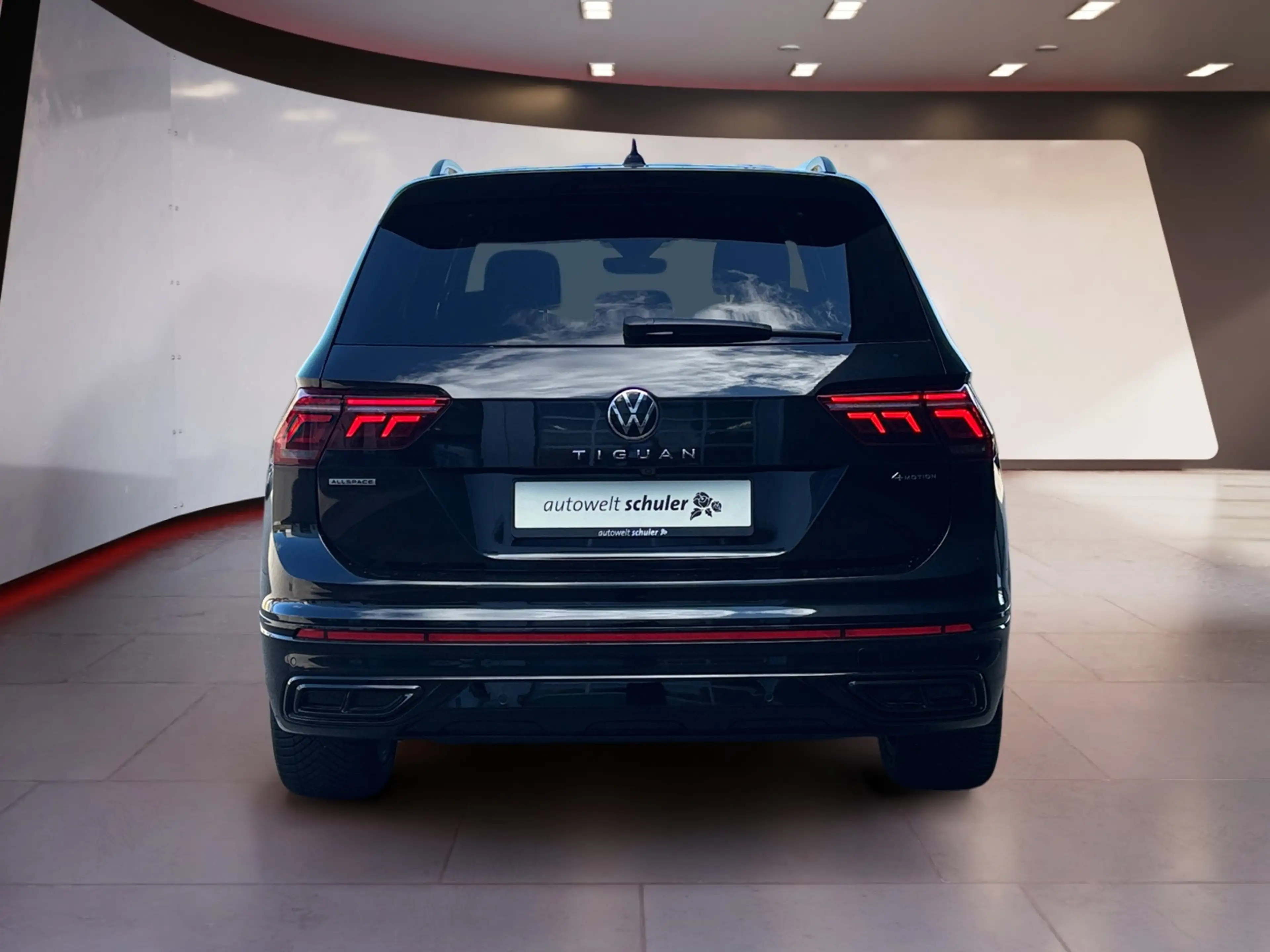 Volkswagen Tiguan Allspace 2.0 TSI DSG 4Motion R-Line RFK Pano ACC LED Stand — photo 5