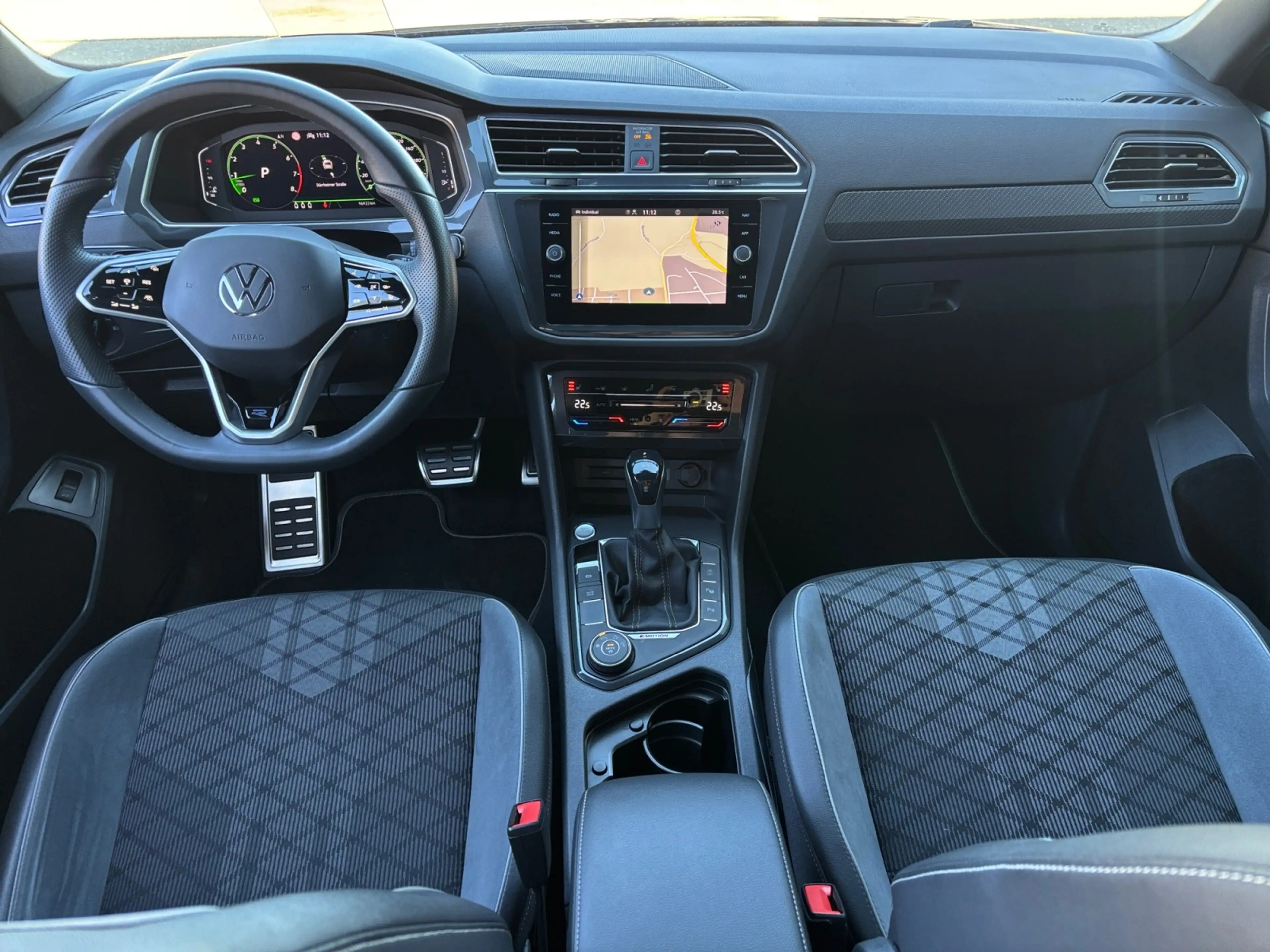 Volkswagen Tiguan Allspace 2.0 TSI DSG 4Motion R-Line RFK Pano ACC LED Stand — photo 10