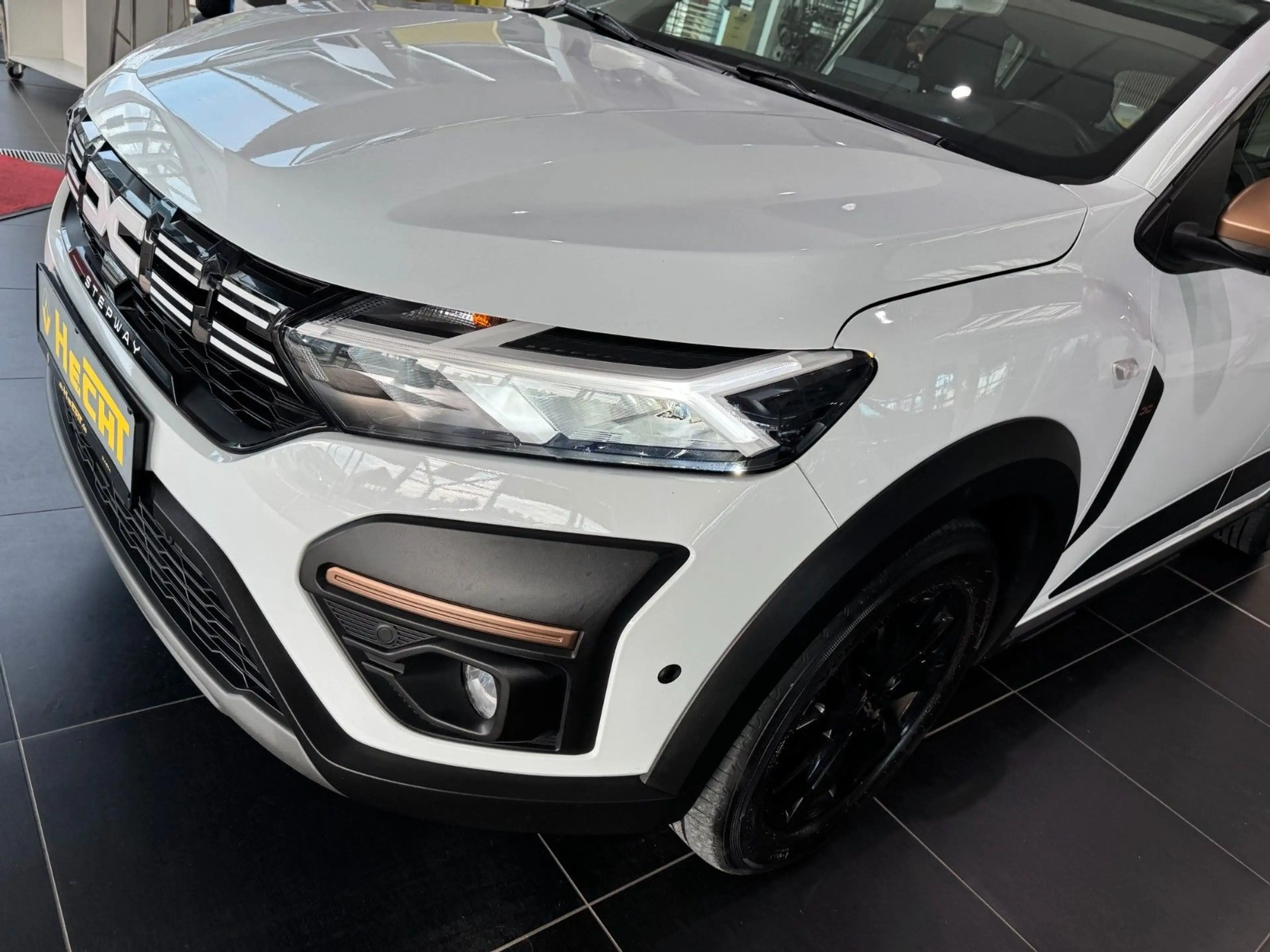 Dacia Sandero III Stepway Extreme "AUTOMATIK" — photo 4