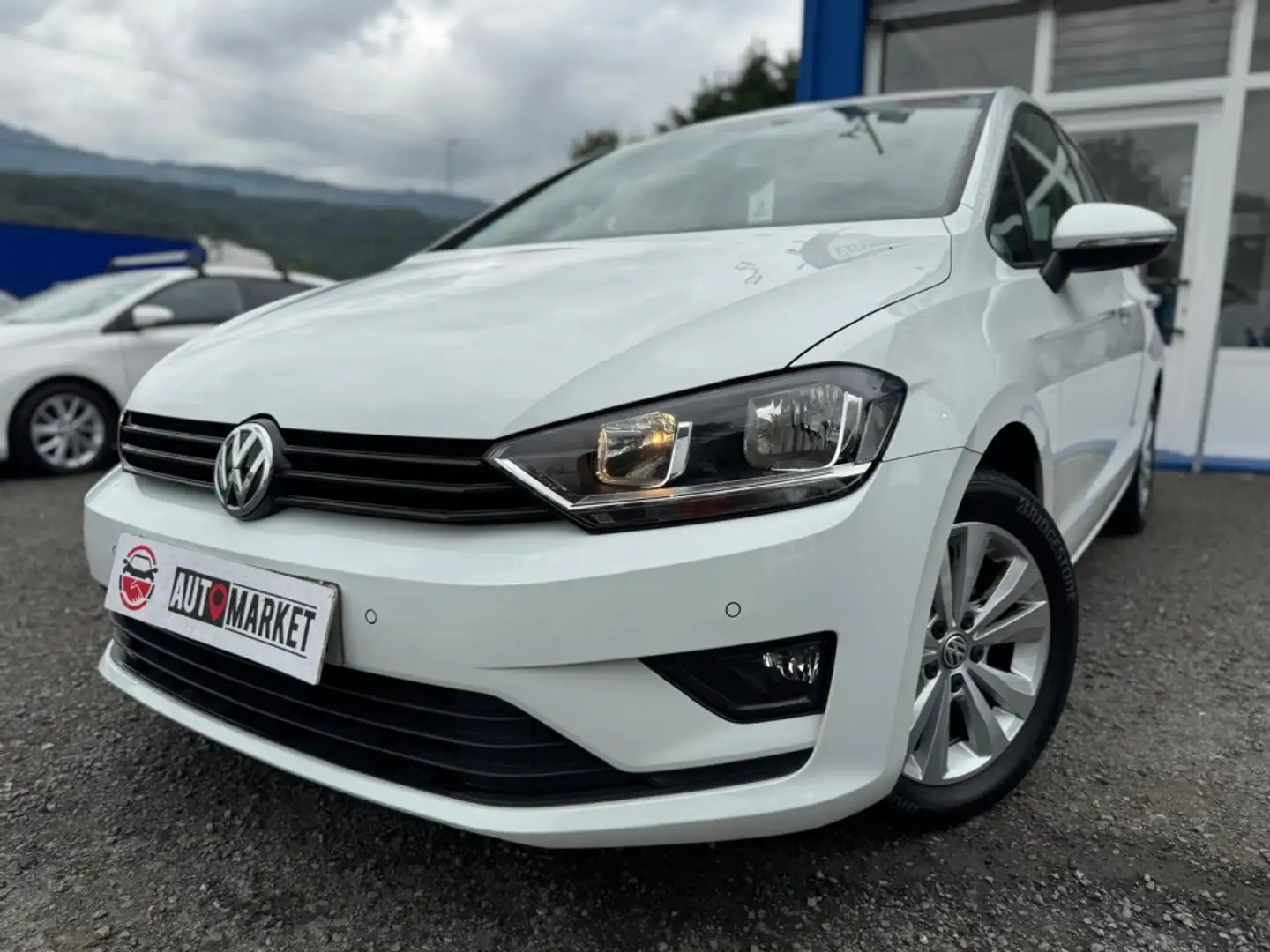 Volkswagen Golf Sportsvan Familiar Manual de 5 Puertas Blanco - 1