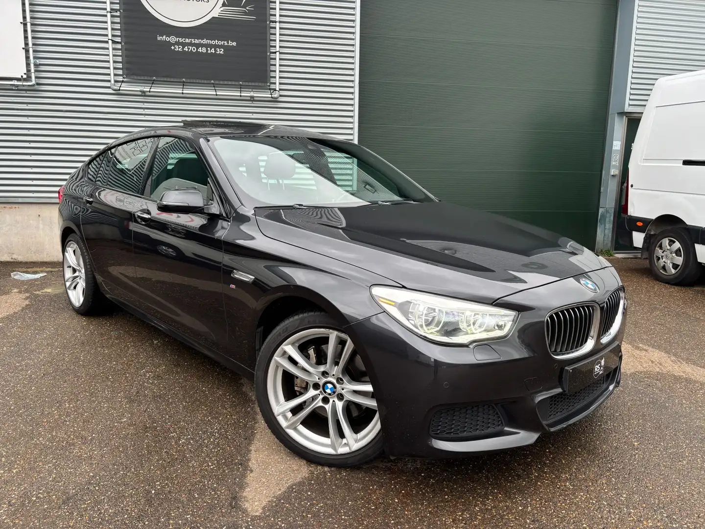 BMW 530 530d xDrive Gran Turismo Aut. M-Pack Zwart - 1