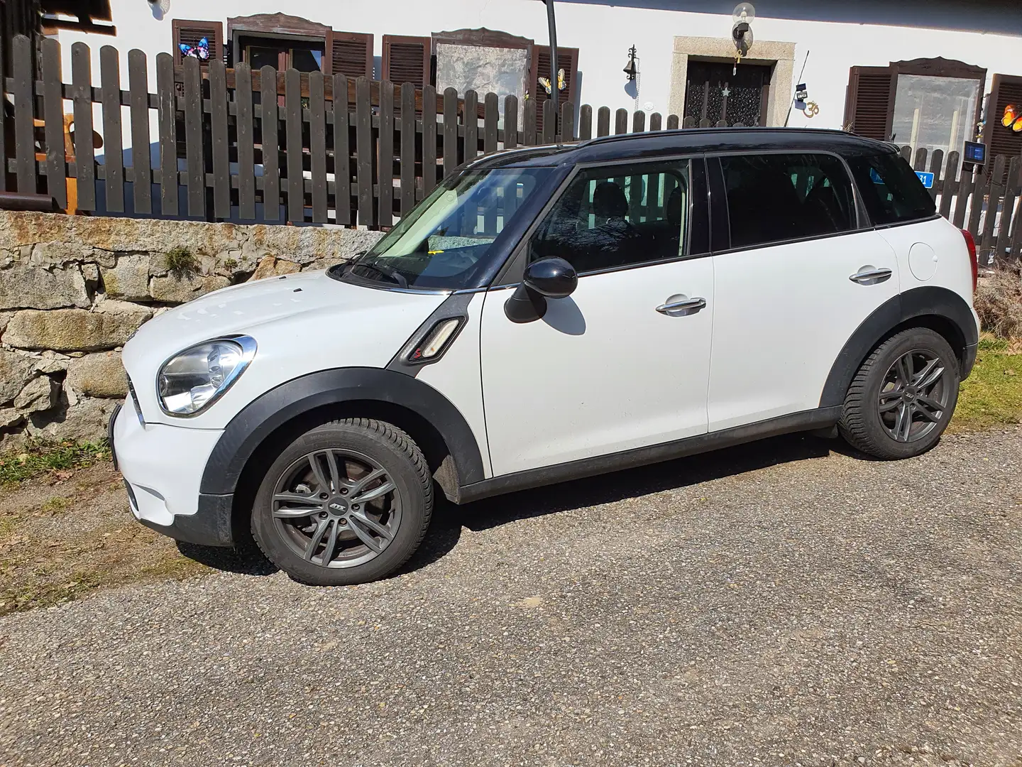 MINI Cooper S Countryman MINI Countryman COOPER S 1,6 ALL4 COOPER S Weiß - 1
