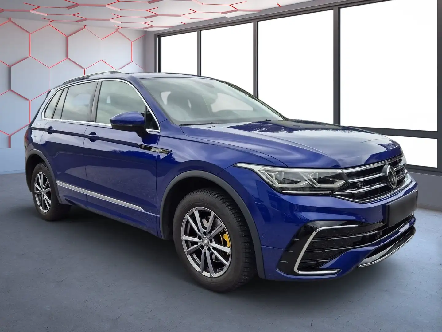 Volkswagen Tiguan R-Line TDI SCR 4MOTION DSG Blauw - 2