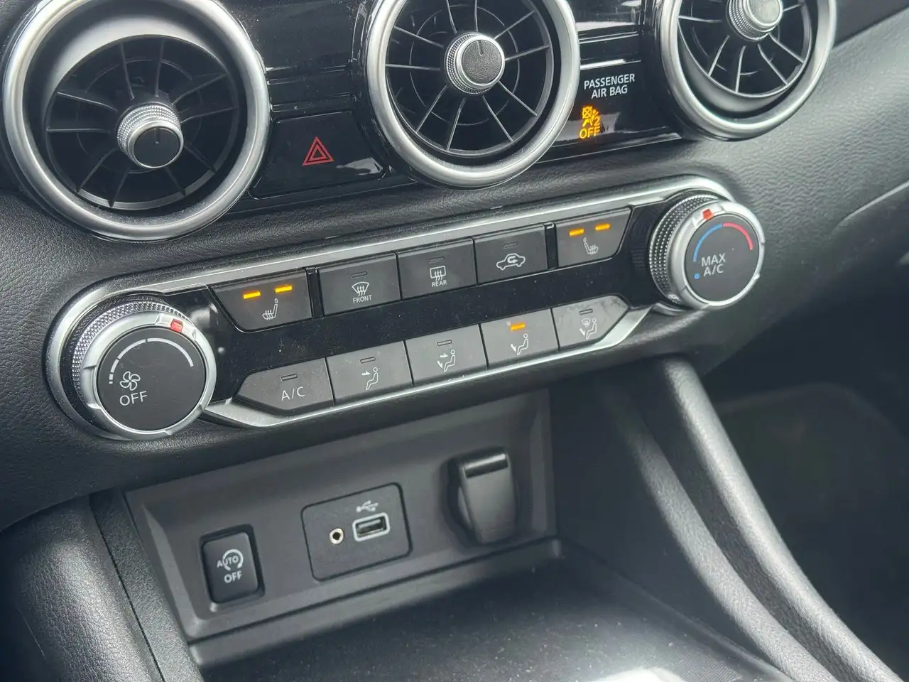 Nissan Sentra снимка Nissan Sentra