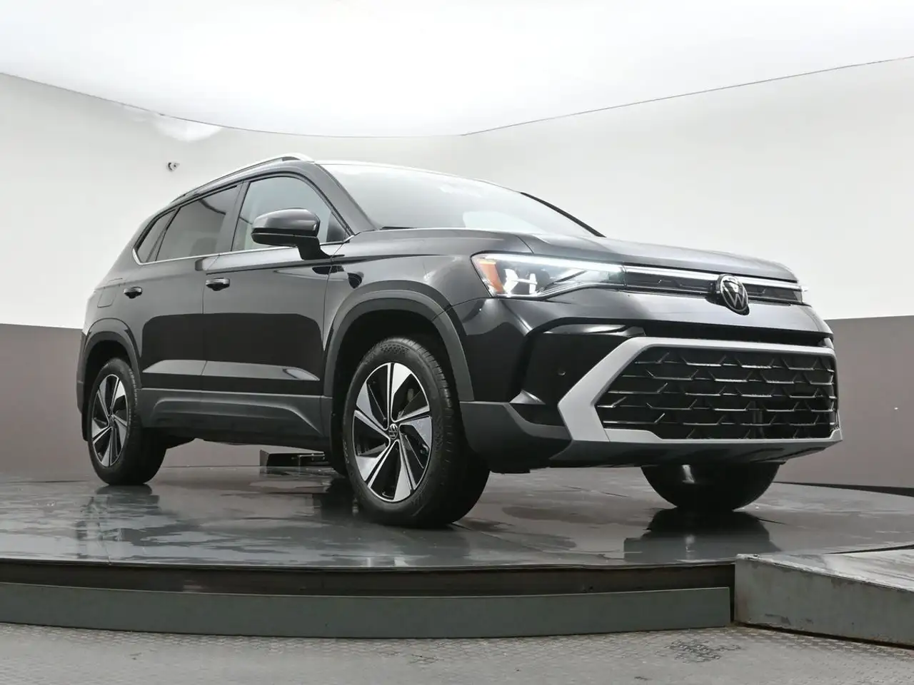 Volkswagen Taos снимка Volkswagen Taos