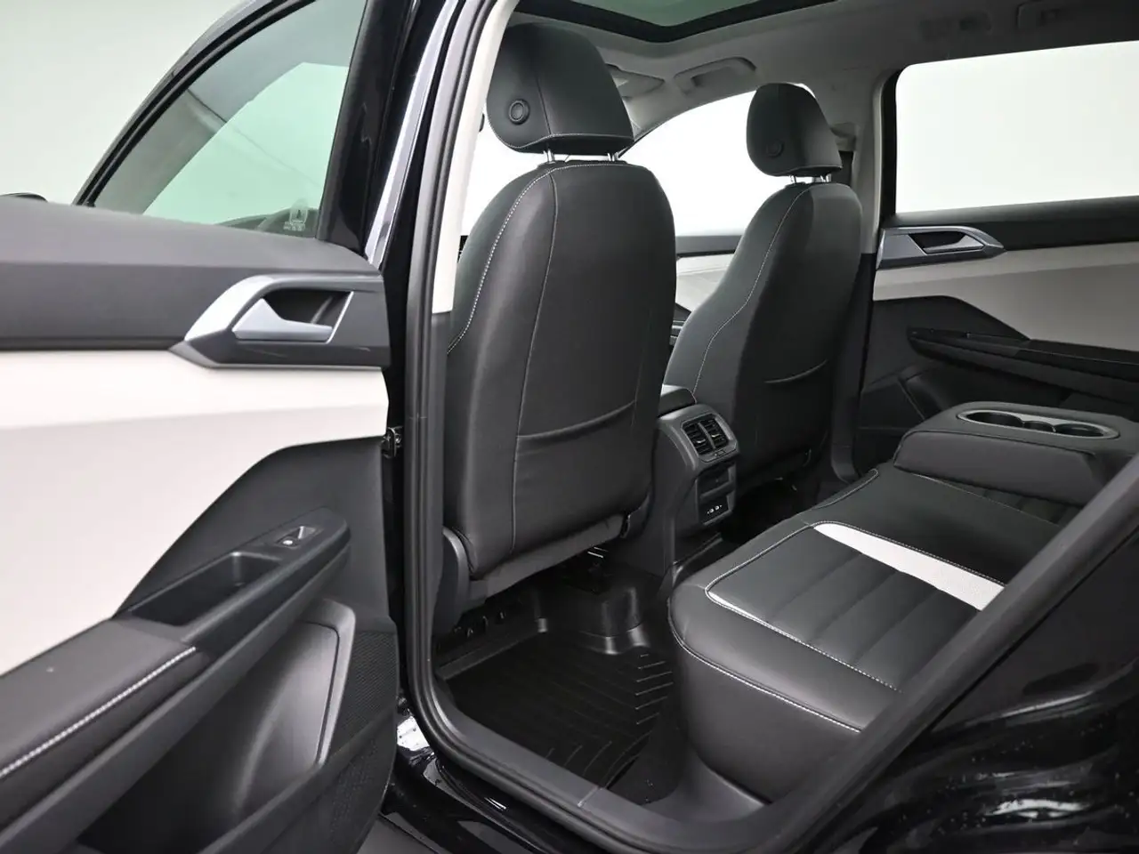 Volkswagen Taos снимка Volkswagen Taos