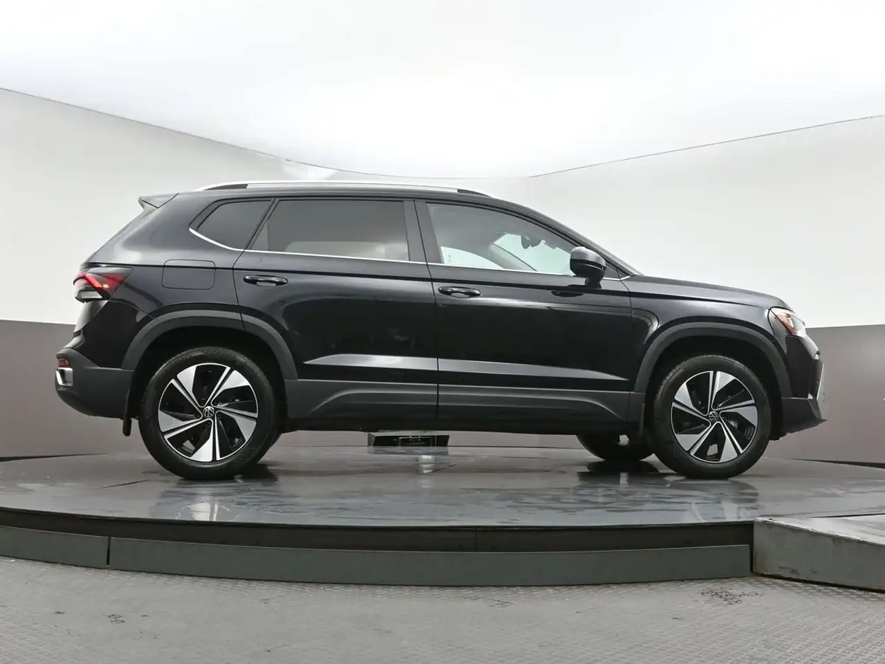 Volkswagen Taos снимка Volkswagen Taos