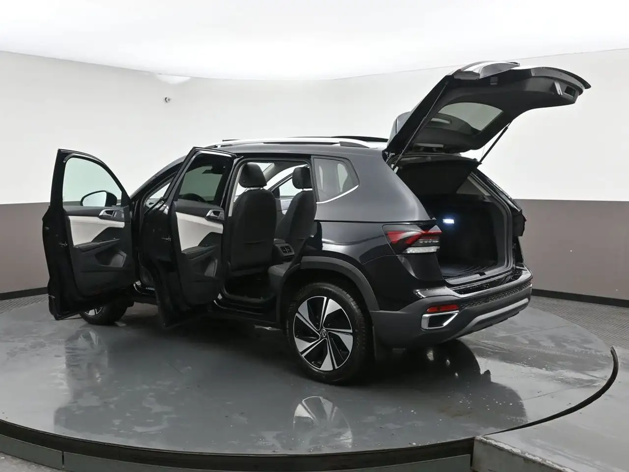 Volkswagen Taos снимка Volkswagen Taos