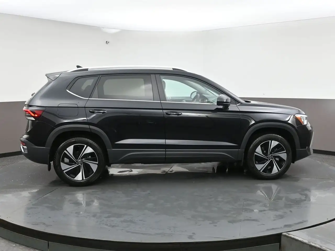 Volkswagen Taos снимка Volkswagen Taos