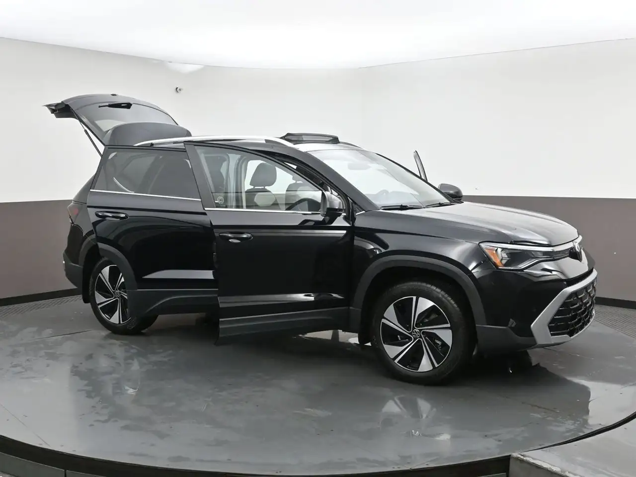Volkswagen Taos снимка Volkswagen Taos