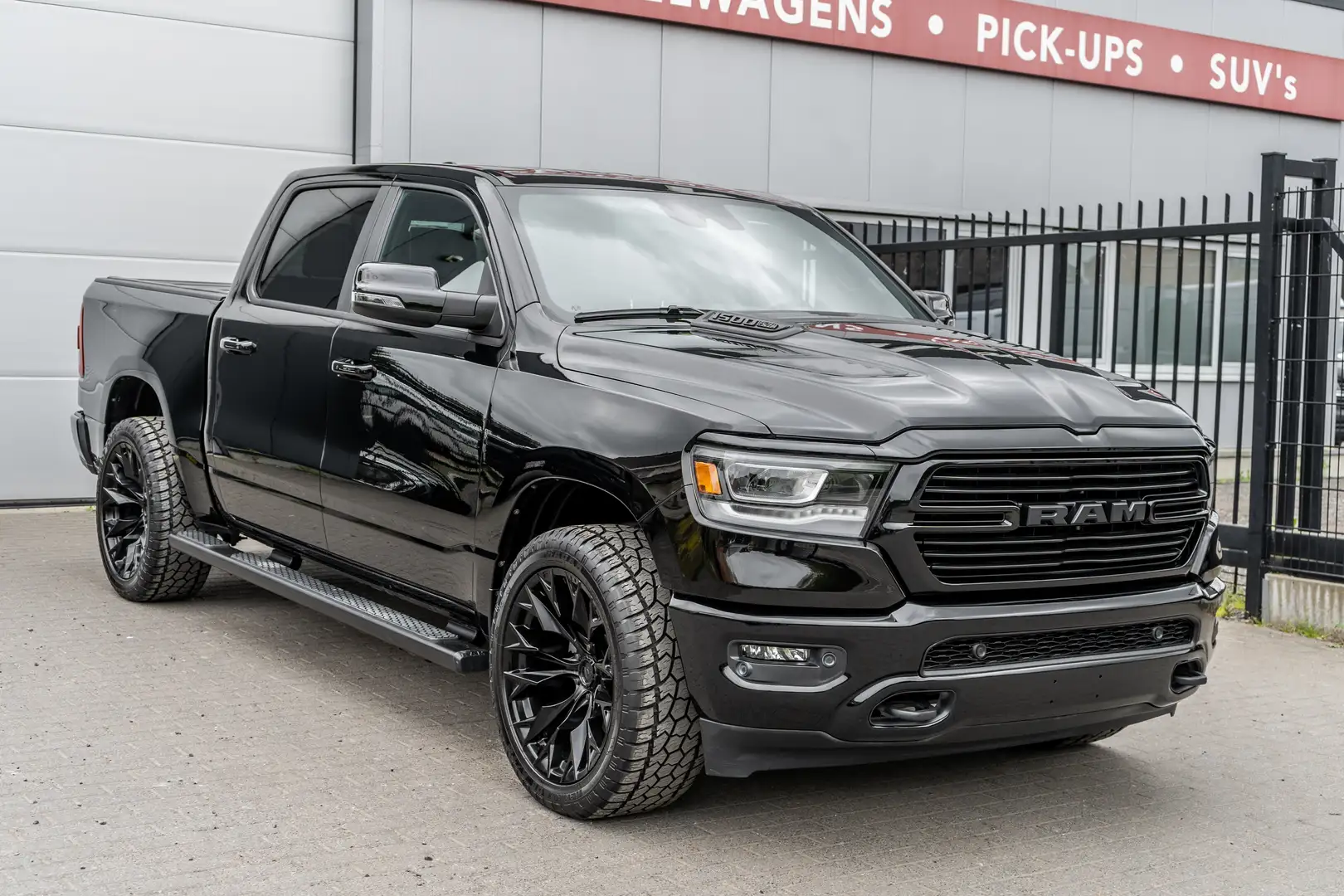 Dodge RAM 1500 5.7i V8 Laramie - LPG - 57.500 ex Noir - 1