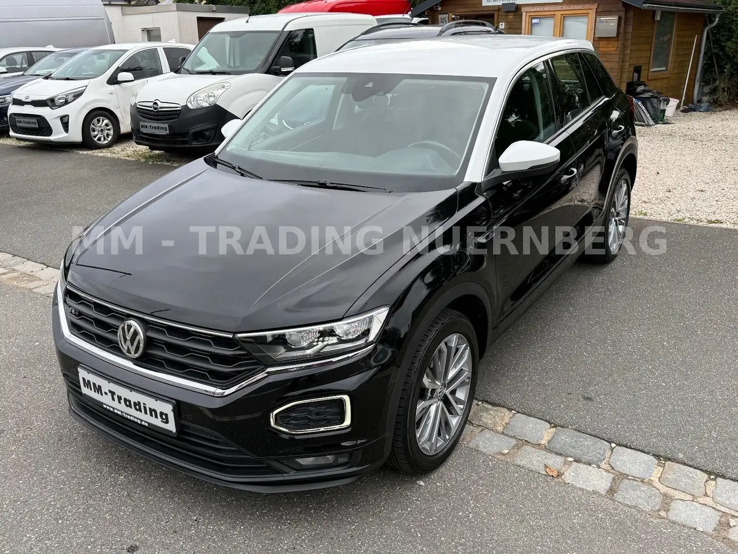 Volkswagen T-Roc T-ROC STYLE-6GANG-NAVI-18ZOLL-2.HAND-EURO6 Noir - 1