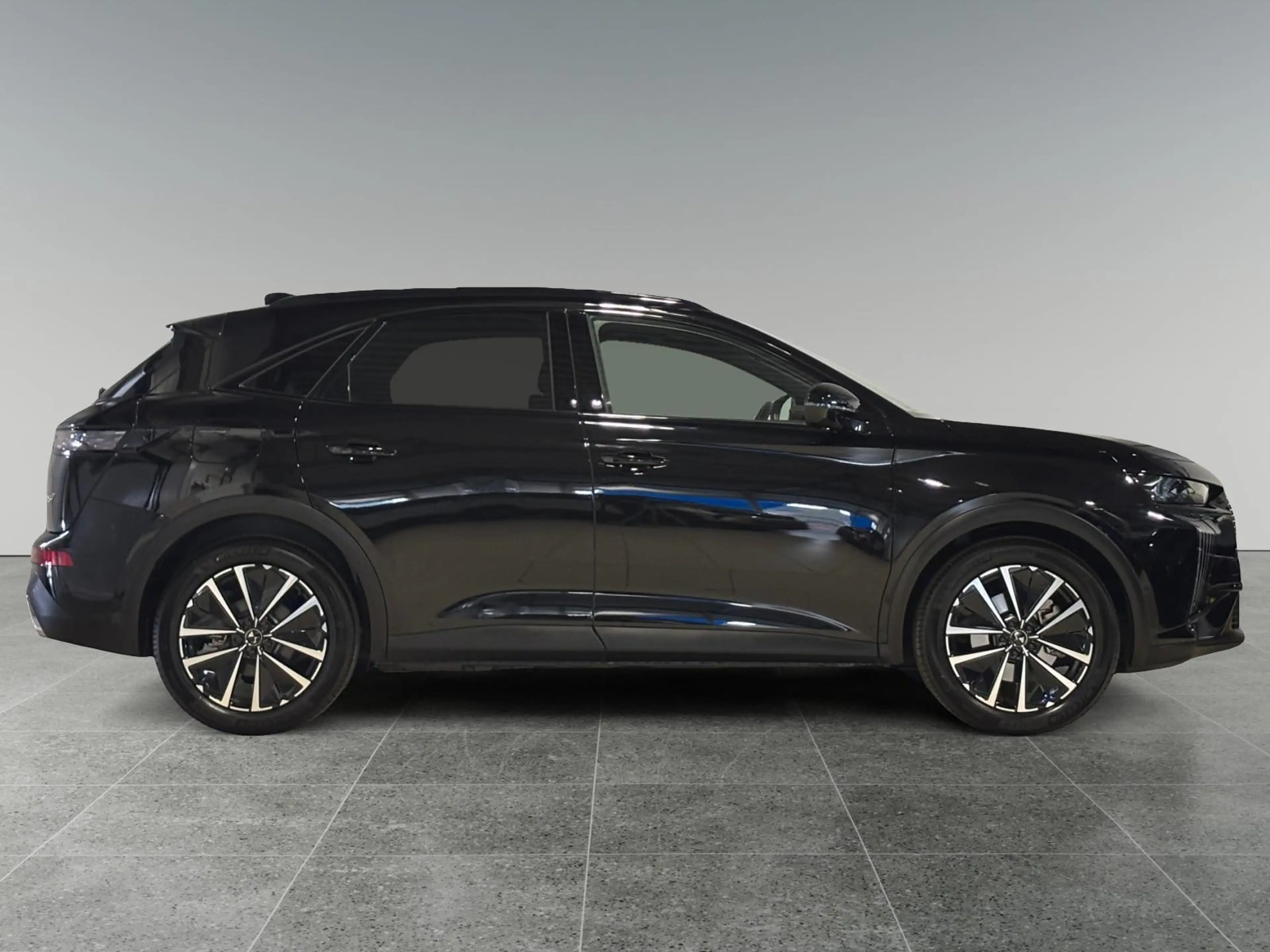DS Automobiles DS 7 Etoile e-Tense 300pk PHEV AWD 4x4 e-EAT8 | TREKHAA — photo 4