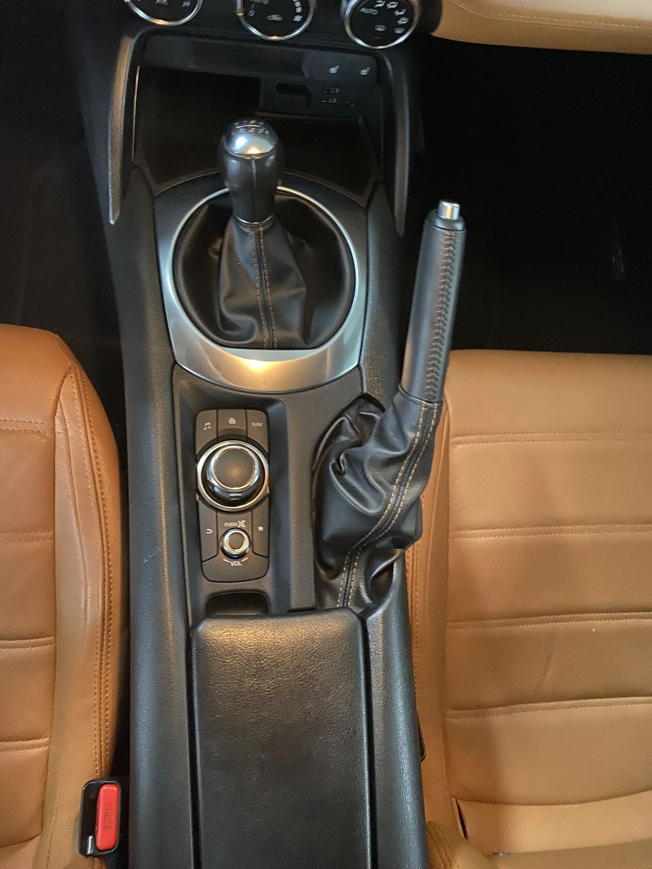 Fiat 124 Spider Lusso — photo 15