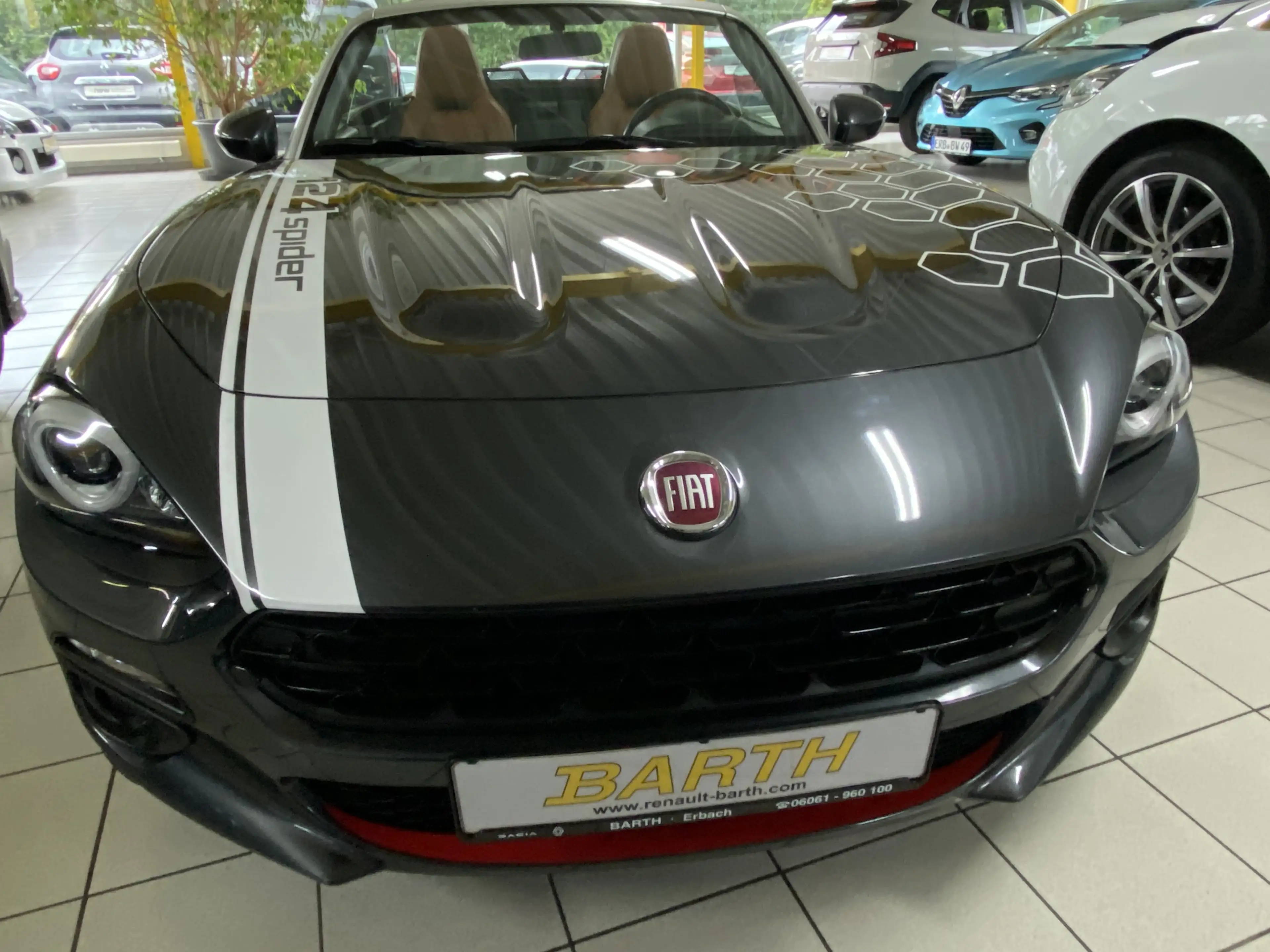 Fiat 124 Spider Lusso — photo 5