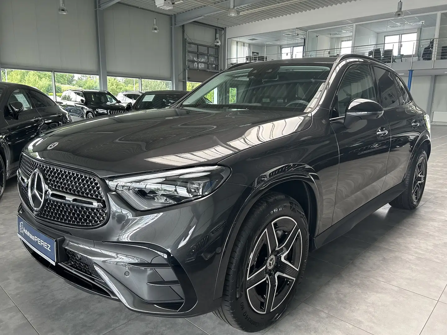 Mercedes-Benz GLC 300 e 4M AMG PREMIUM DISTRONIC-MEMORY-NIGHT Gris - 2