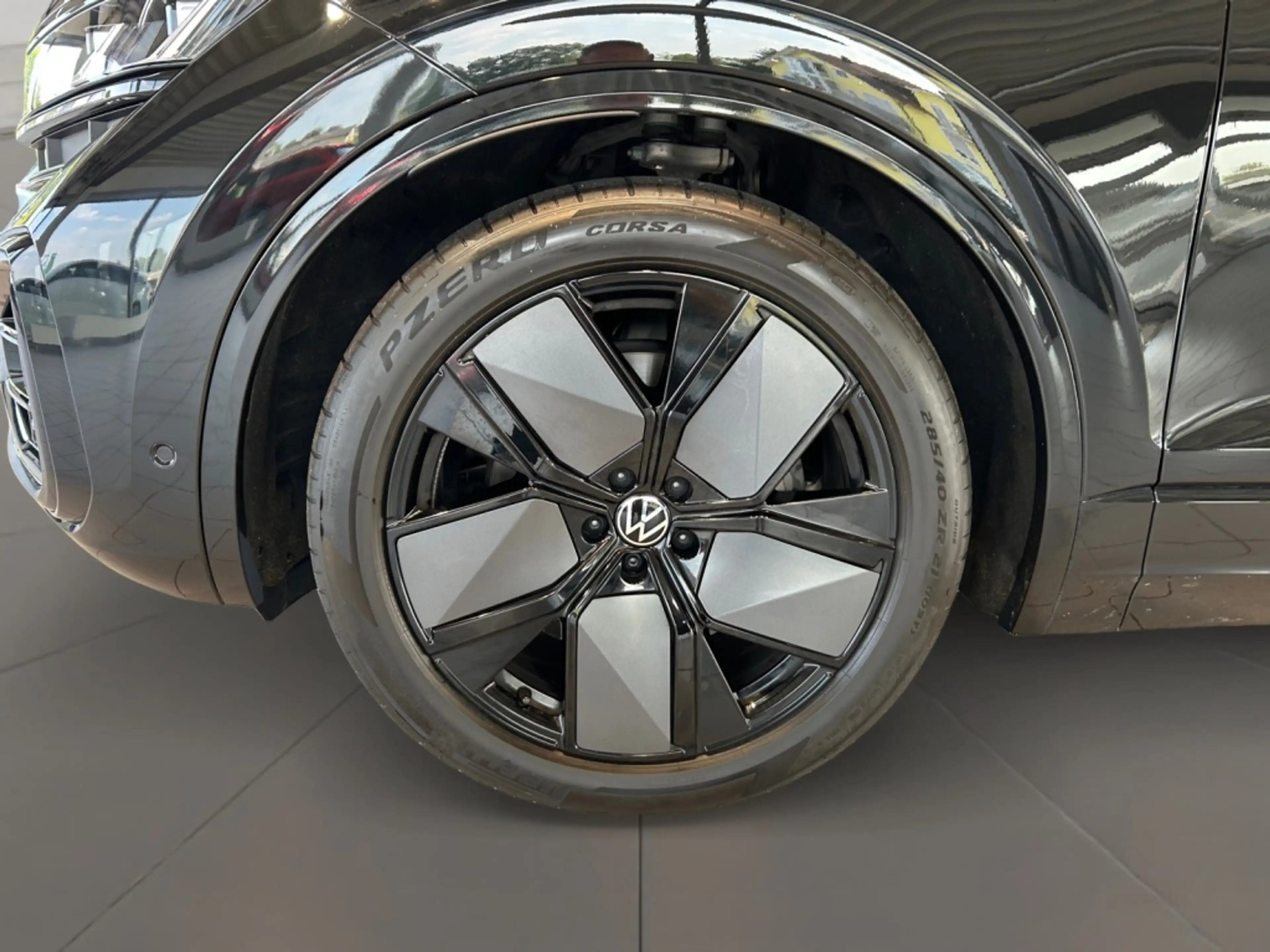Volkswagen Touareg 3.0 TDI R-Line 4motion Style+Fahrassist — photo 8
