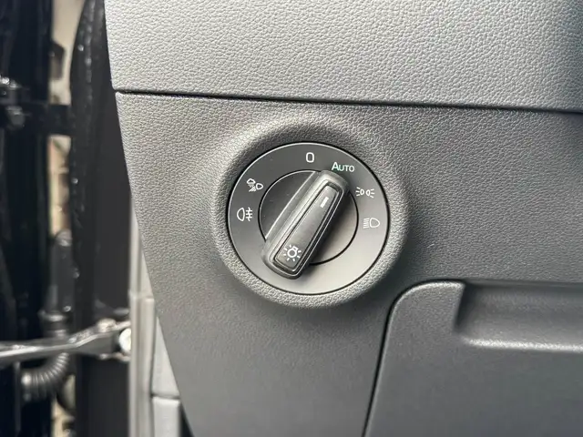 Skoda Karoq Sportline 2,0 TSI 4x4 DSG 2ZKlima AHK  Standhei... Ansicht 23