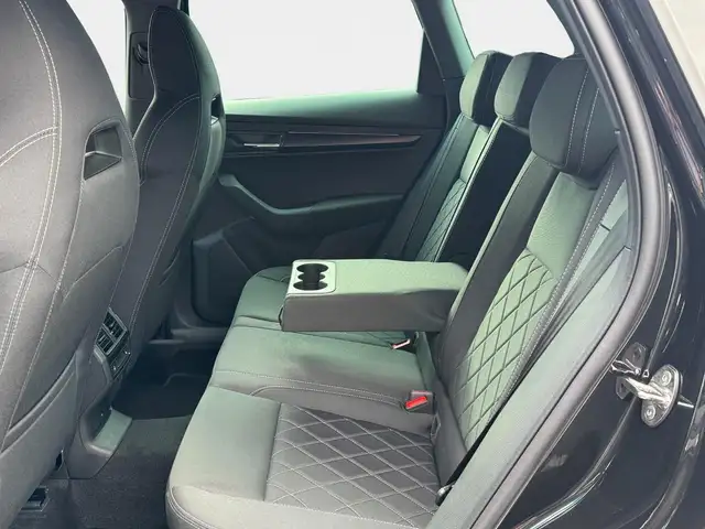 Skoda Karoq Sportline 2,0 TSI 4x4 DSG 2ZKlima AHK  Standhei... Ansicht 26