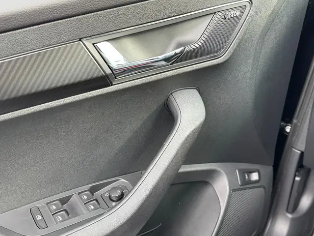 Skoda Karoq Sportline 2,0 TSI 4x4 DSG 2ZKlima AHK  Standhei... Ansicht 24