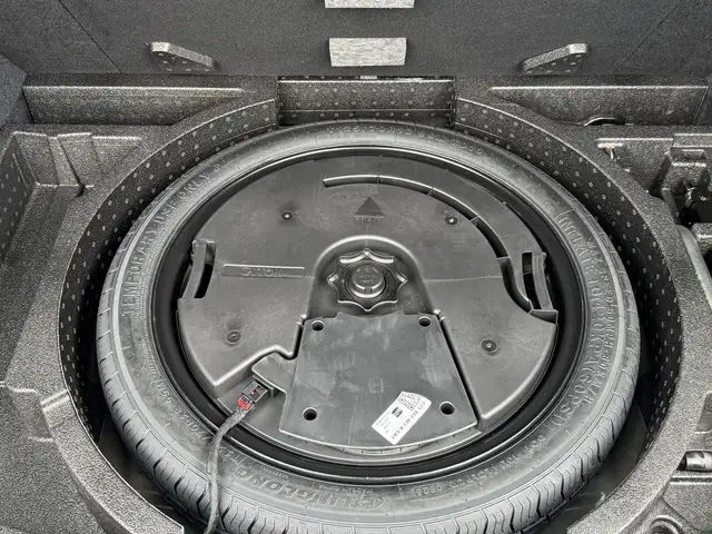 Skoda Karoq Sportline 2,0 TSI 4x4 DSG 2ZKlima AHK  Standhei... Ansicht 30