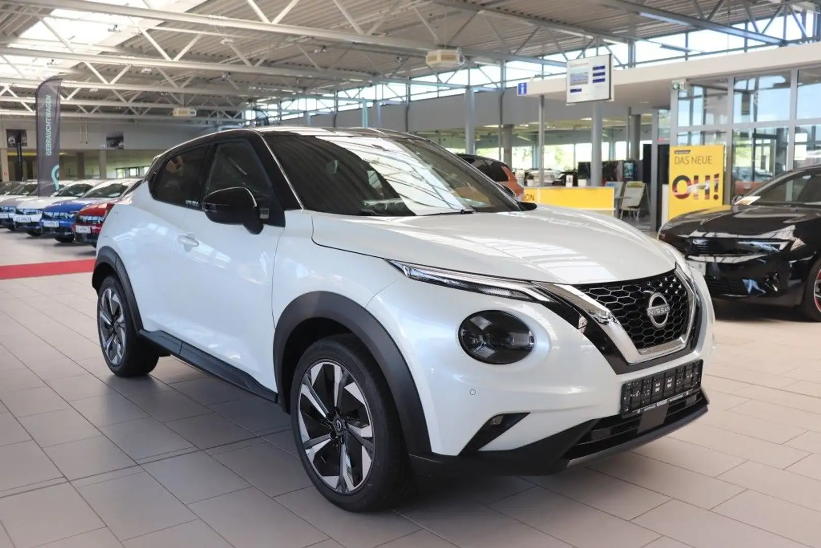 Nissan Juke 1.0 DIG-T N-Connecta Blanc - 2