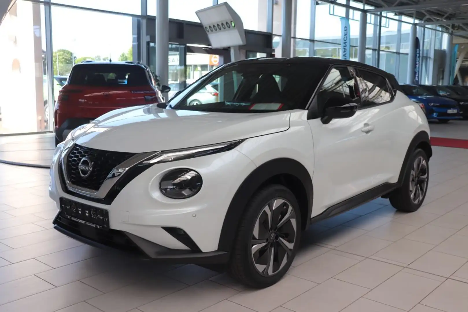 Nissan Juke 1.0 DIG-T N-Connecta Blanc - 1