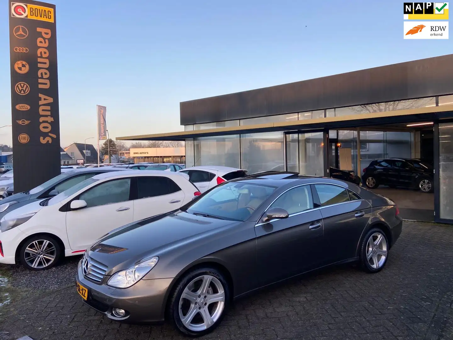 Mercedes-Benz CLS 500 500|YoungTimer|NL-Auto|NieuwStaat!! Šedá - 1