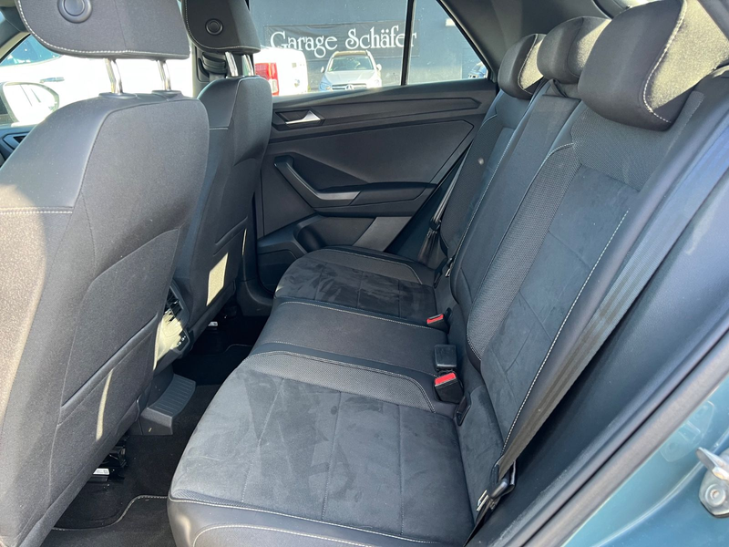 Volkswagen T-Roc R-Line LED NAVI Massage Digital Kamera AHK — photo 14