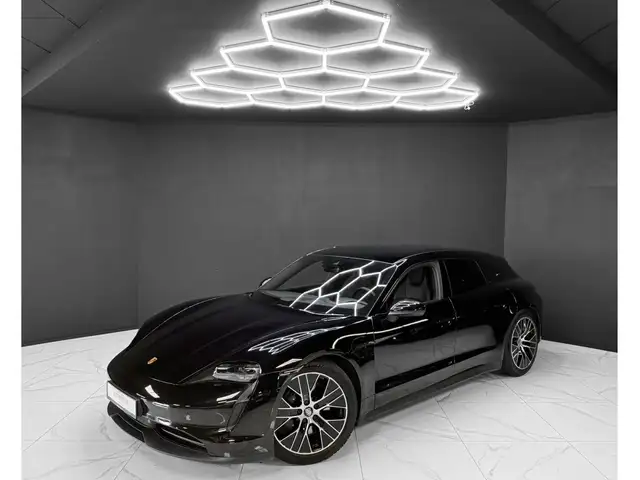 Porsche Taycan Sport Turismo / PERFORMANCE / PANO / PDLS + / 360°