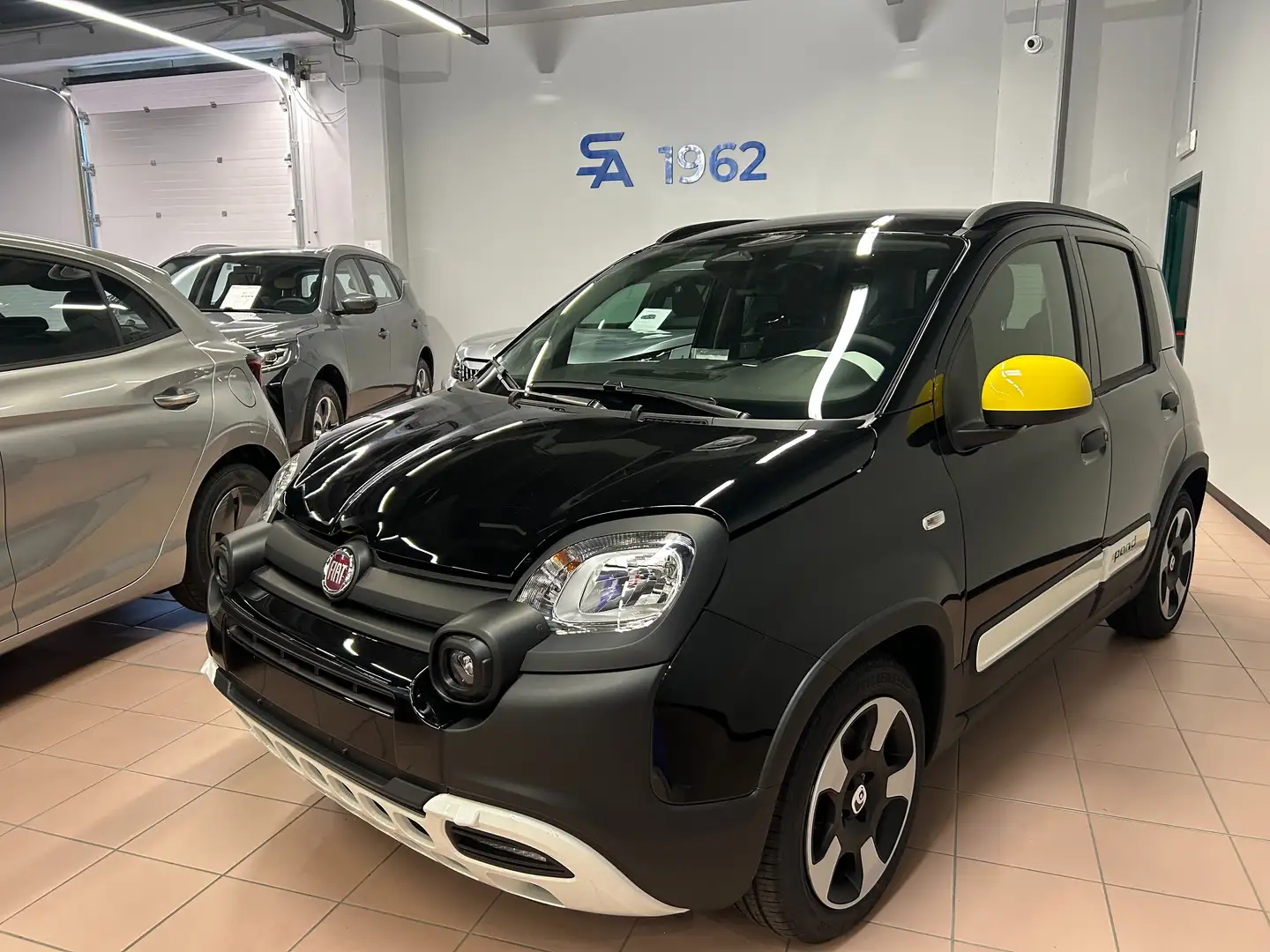 Fiat Panda Pandina III Pandina 1.0 firefly hybrid Zwart - 2