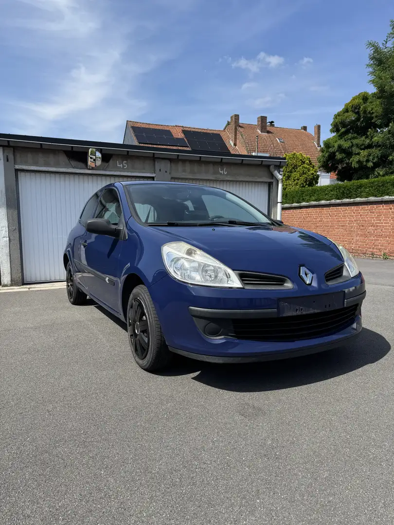 Renault Clio 1.2 16V Campus - 2