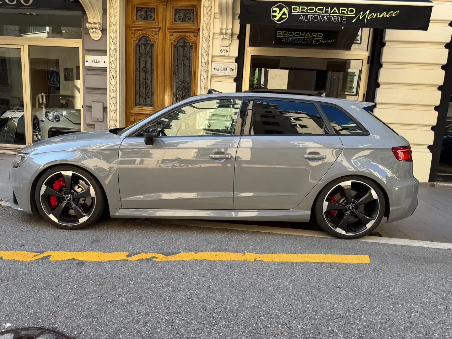 Audi RS3 Sportback (8V1) / 2.5l 5 Cylindres 367 CH S-TRONIC 7 Quattro / Grau - 2