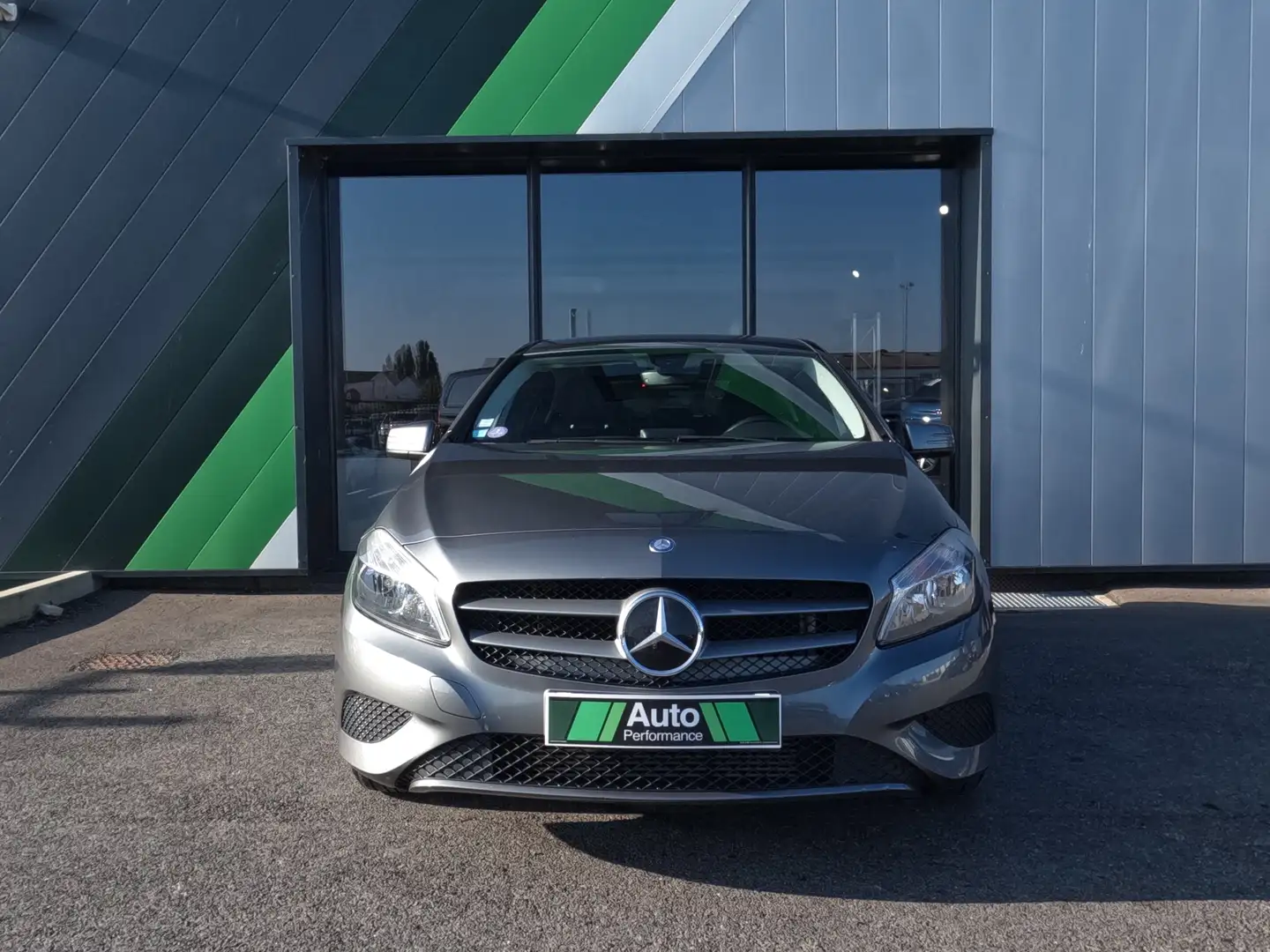 Mercedes-Benz A 180 180 BlueEFFICIENCY Intuition Grigio - 2