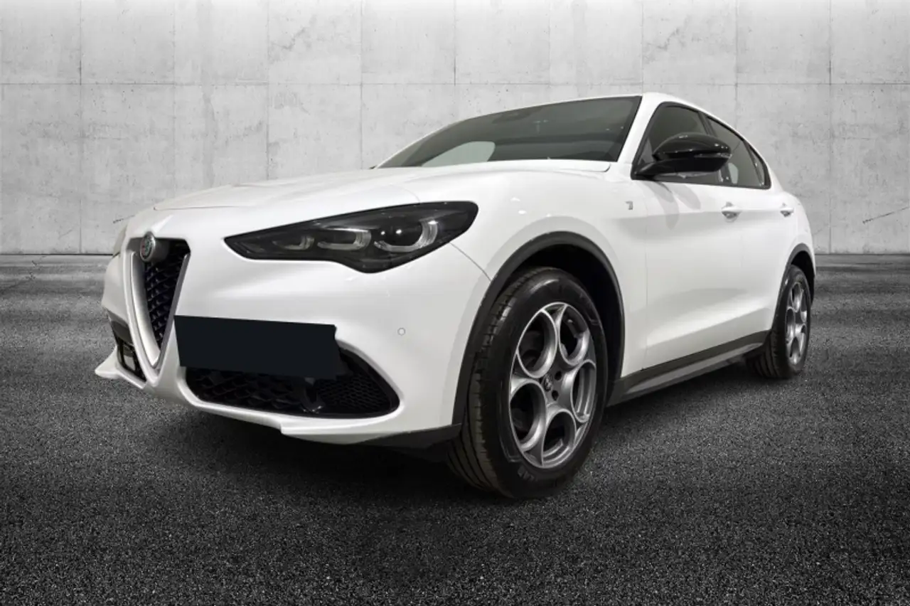 Alfa Romeo Stelvio 2023